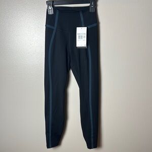 NWT XS Nike Training Leggings